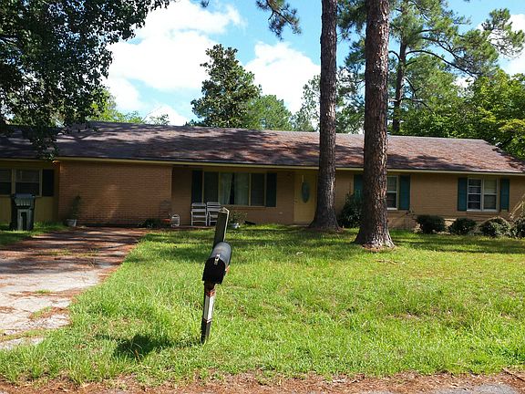 2nd image of 810 Mixon Dr
