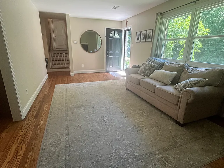 1504 Arrow Wood Rd — Photo 6