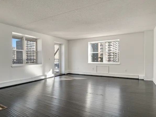 79-14 Rockaway Beach Avenue image 11 of 25