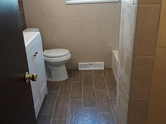 Upstairs Bathroom
