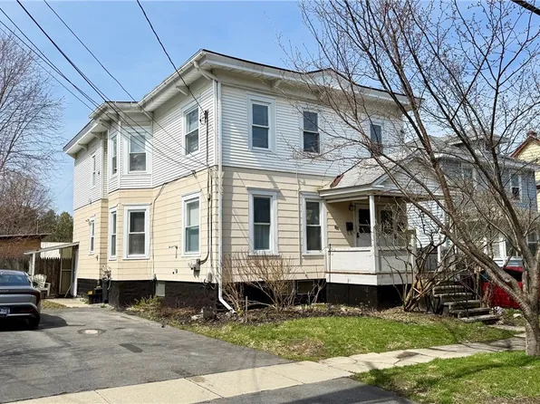 507 N Center St, East Syracuse, NY 13057