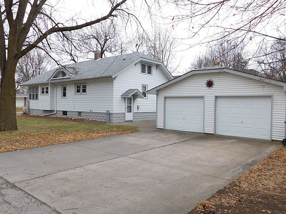 2nd image of 609 Leroy St