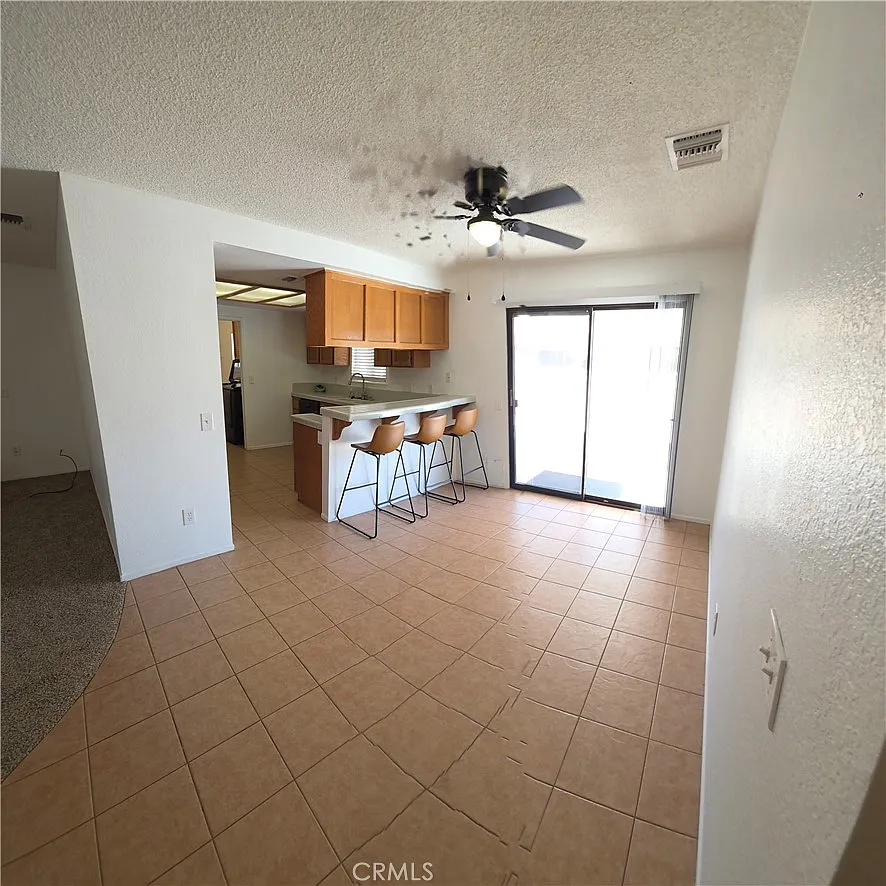 3 bed, 1222 sqft, $2,395 — Photo 3