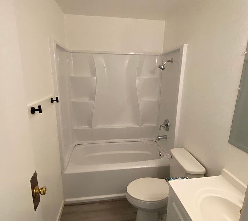 Henson Complex 3447 W Henson St Riverdale, CA Zillow Apartments