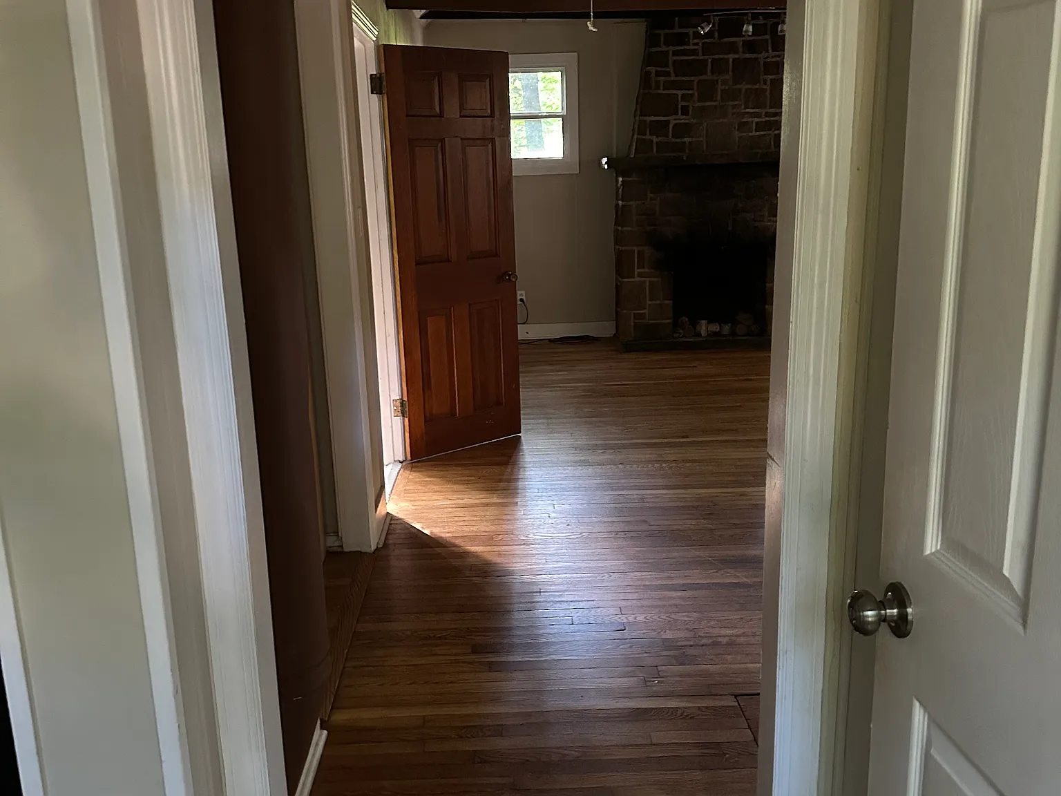 1 bed, 450 sqft, $1,300 — Photo 4