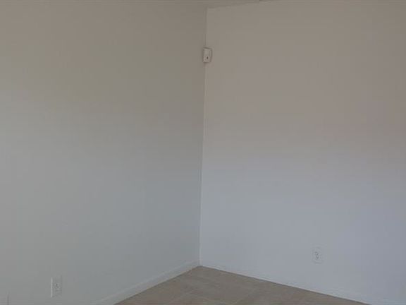 5th image of 101 NE 41st St #116G