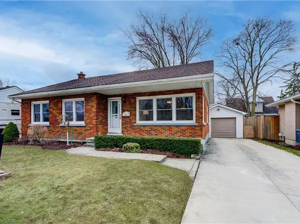 133 Glastonbury Cres, Stratford, ON N5A 6J1
