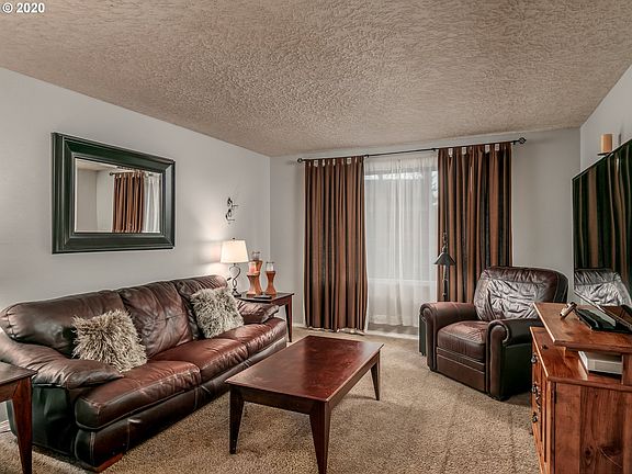 3rd image of 6511 NE 68th St