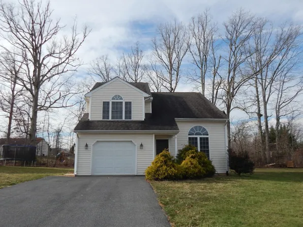 41 Lady Slipper Dr, Waynesboro, VA 22980