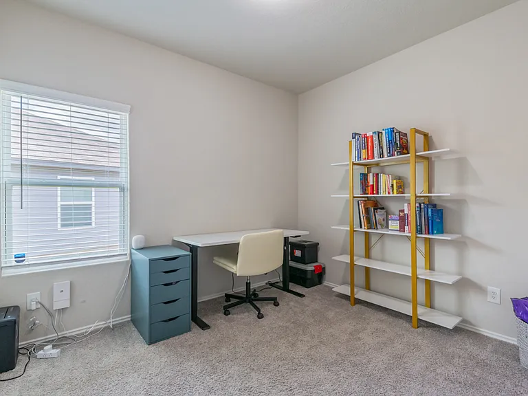 7627 Apex Lndg — Photo 8