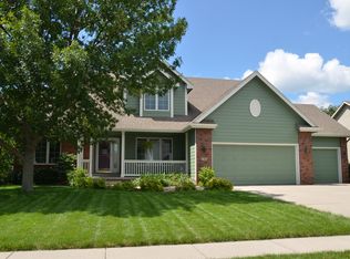 780 SE Oakleaf Ln, Waukee, IA 50263