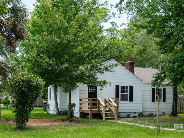 510 E Myrtle Ave, Foley, AL 36535