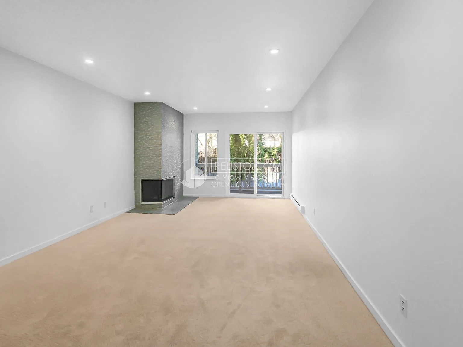 2 bed, 2.0 bath, 1165 sqft, $6,200 — Photo 2