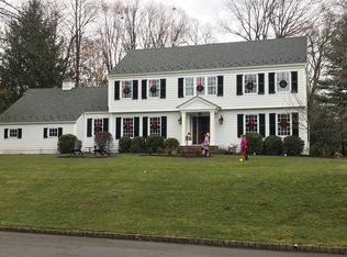 5 Nordling Ln, Madison, NJ 07940