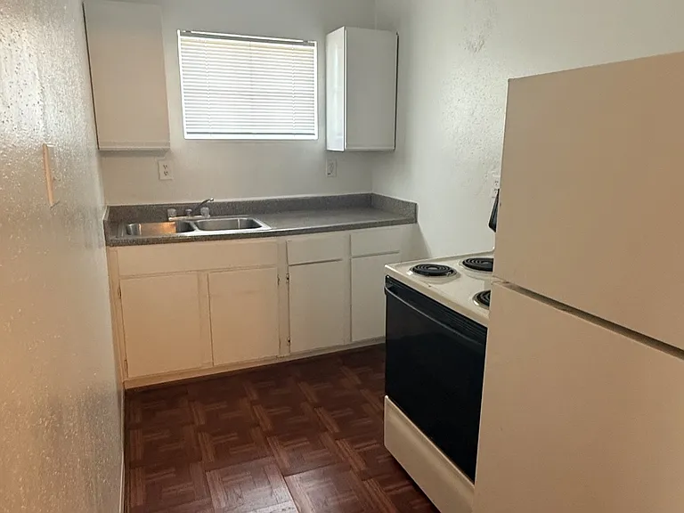 5603 Jackson St — Photo 28