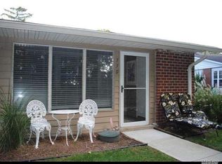 33 Trent Ct #55, Ridge, NY 11961