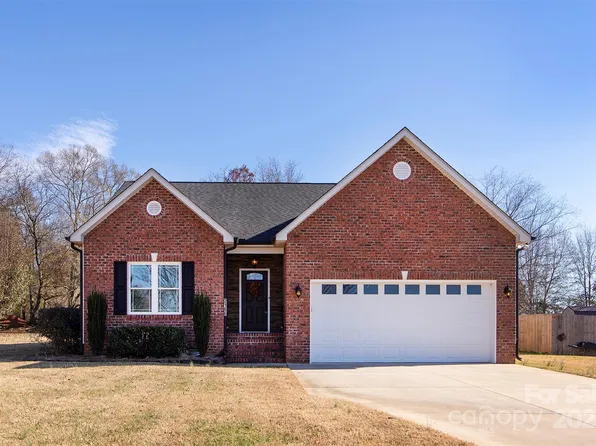 2186 Oklahoma Ct, Lincolnton, NC 28092