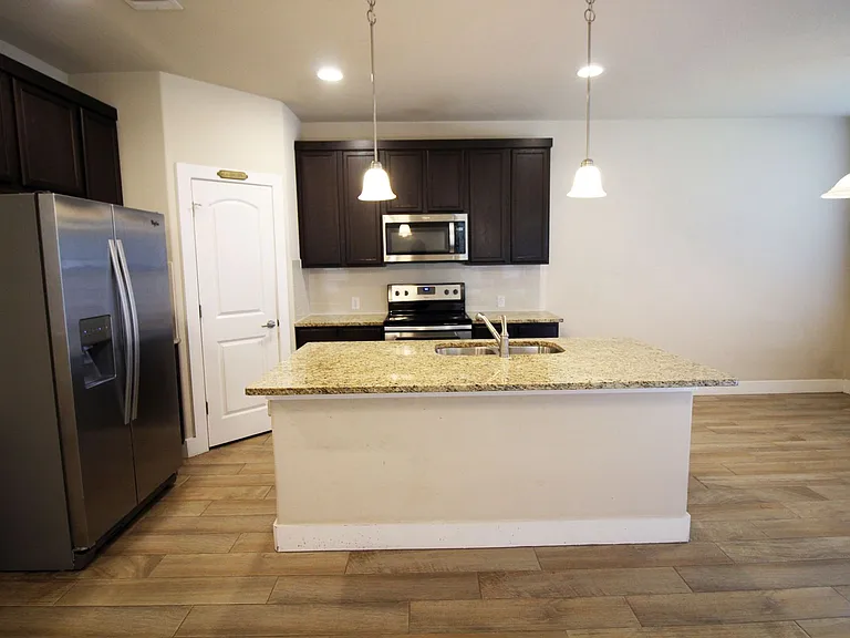 523 High Tech Dr — Photo 2