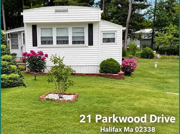 21 Parkwood Dr, Halifax, MA 02338