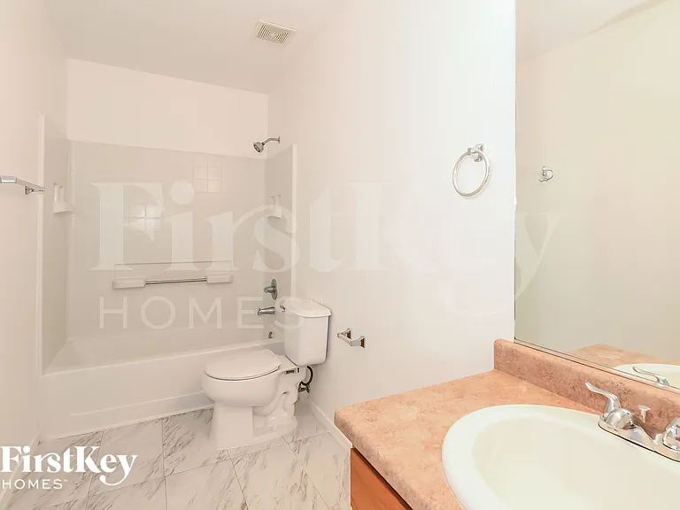 8470 N Placita De La Manzana — Photo 13