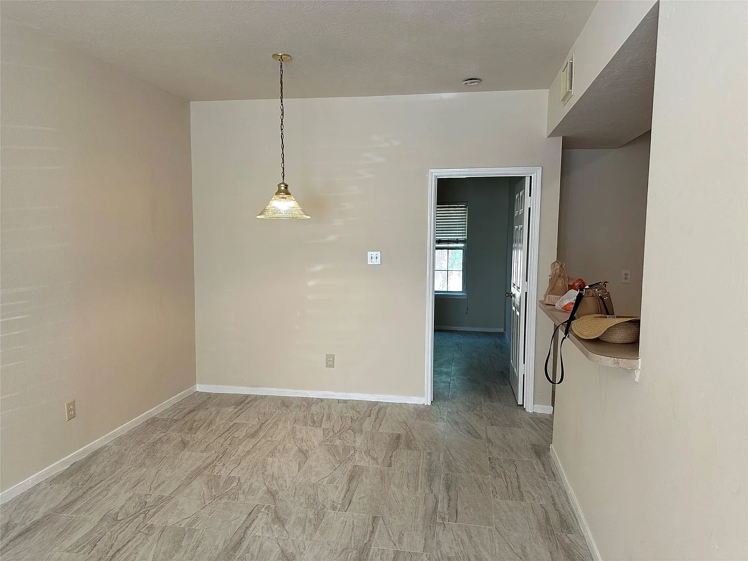 4 bed, 2.5 bath, 1468 sqft, $1,590 — Photo 3
