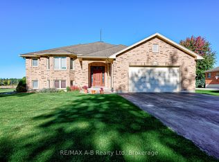 194 Station Rd, Perth South, ON N0K1X0