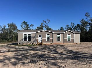 44 Longleaf Rd, Hazlehurst, GA 31539