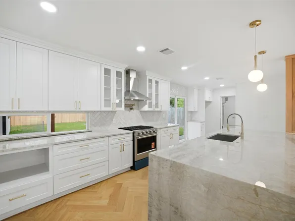 1903 Sedgie Dr, Houston, TX 77080