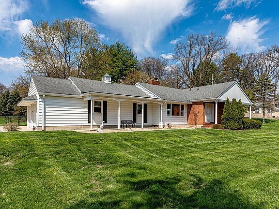 3rd image of 5591 Lindenwood Ln