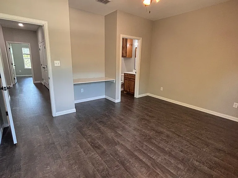1136 W Shirley St #102 — Photo 6