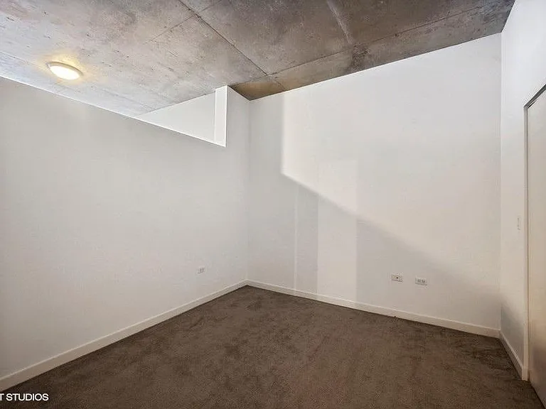235 W Van Buren St #2116 — Photo 7