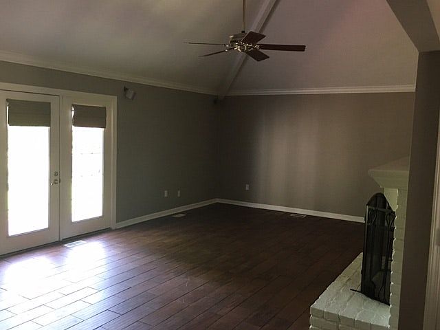 2nd image of 4280 Forest Cv