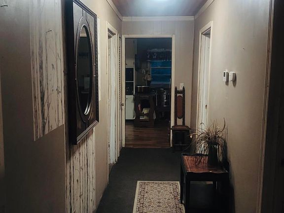 4th image of 441 Pine Hill Cir