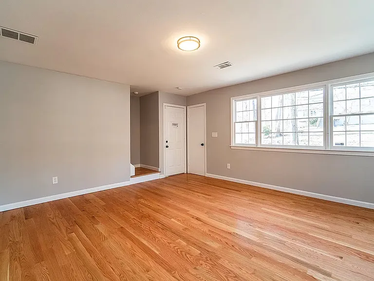 20 Lasky Rd #2 — Photo 3