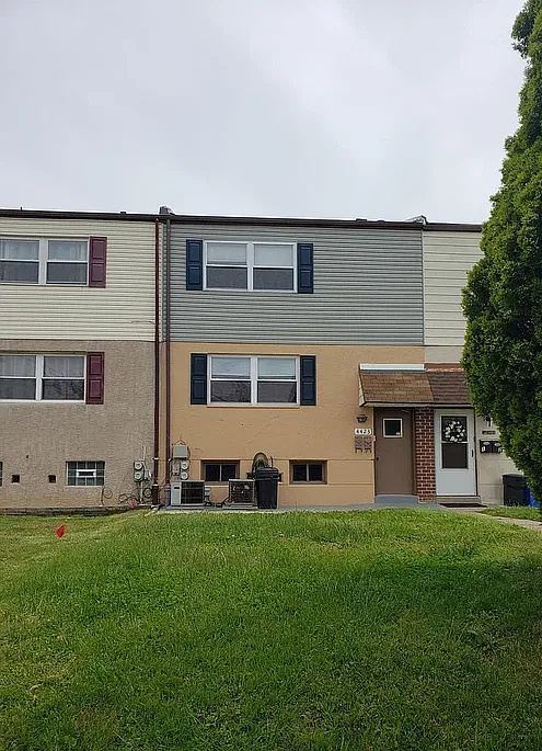 2 bed, 940 sqft, $1,500 — Photo 2