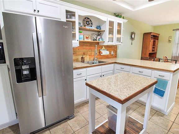 4th image of 6105 Western Rd