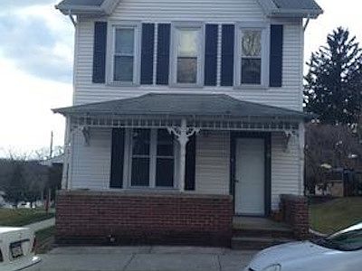 3rd image of 418 Franklin St