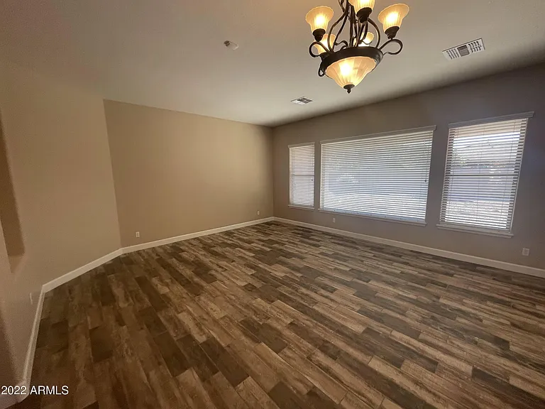4263 E Maplewood Ct — Photo 4