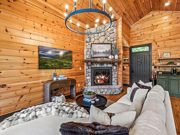 4th image of 124 Baby Bear Trl