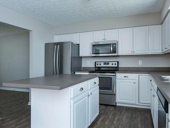 5th image of 543 Hunnicut Dr