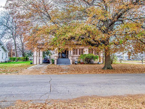 4th image of 227 D St NW