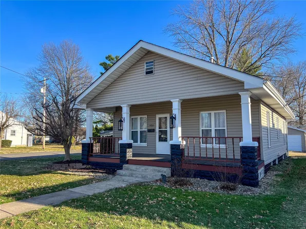 400 E Broadway St, Gillespie, IL 62033