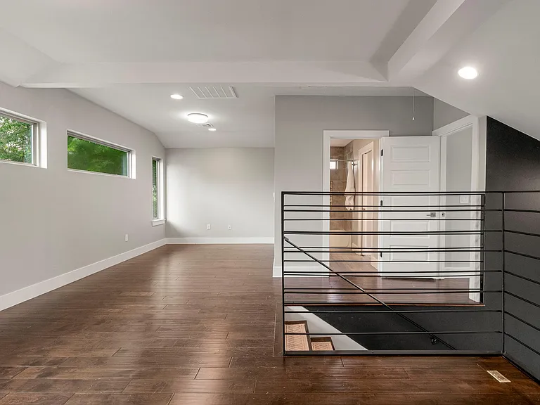 5204 Samuel Huston Ave — Photo 27