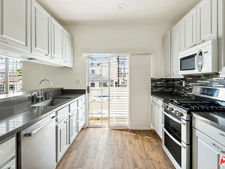 1800 Butler Ave #105 — Photo 11
