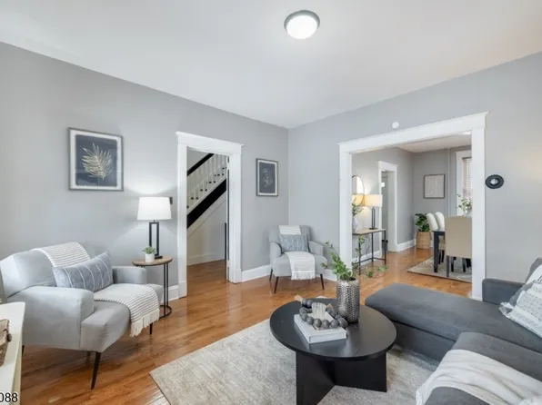 93 Brookline Ave, Franklin Twp., NJ 08873