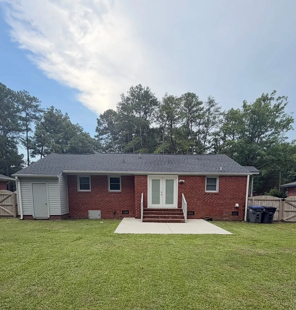 1904 Windsor Drive — Photo 3