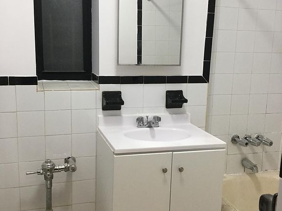 3rd image of 3400 Tryon Ave APT C8