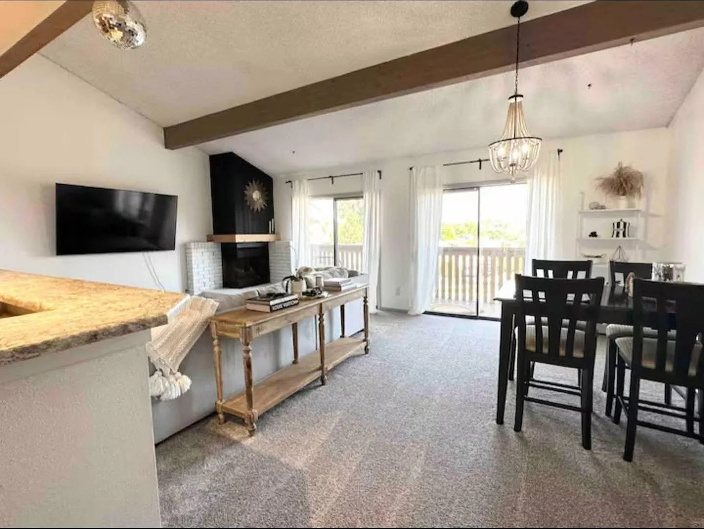 385 Explorer Ct — Photo 1