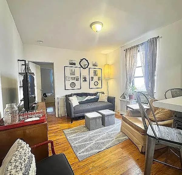 433 E 75th St #6 — Photo 2