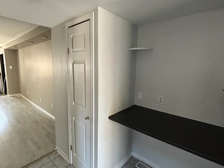 23 Raymond St — Photo 5